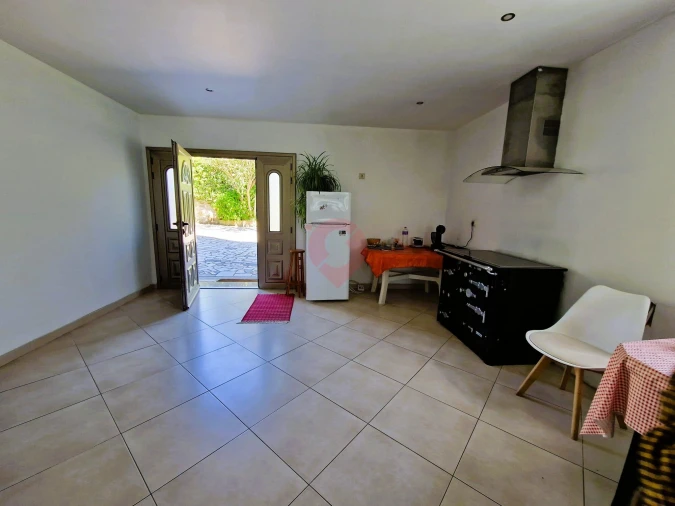 Moradia T5 para Venda em Podame Foto 2