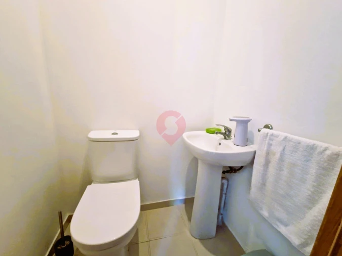 Moradia T5 para Venda em Podame Foto 16