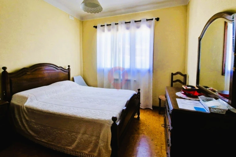 Moradia T5 para Venda em Podame Foto 10