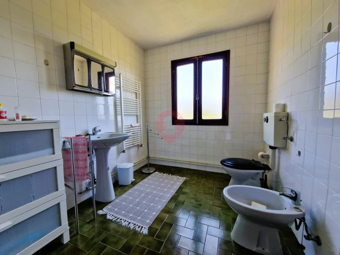 Moradia T5 para Venda em Podame Foto 14