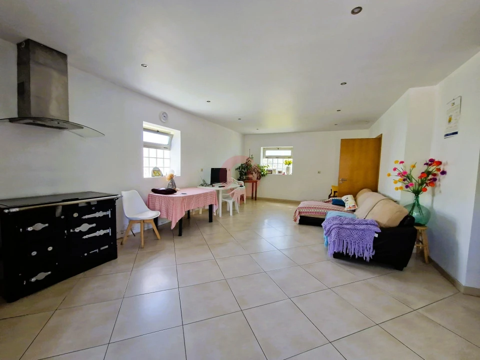 Moradia T5 para Venda em Podame Foto 3