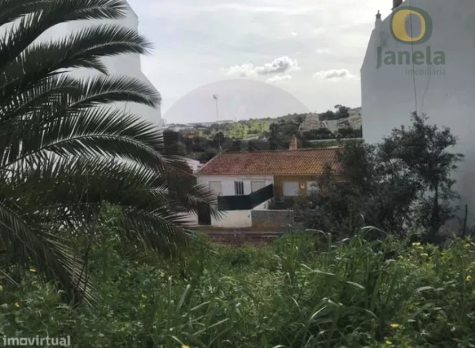 Terreno para Venda em Estômbar e Parchal