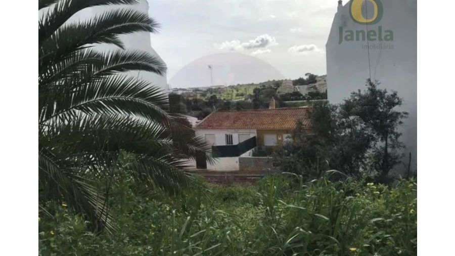 Terreno para Venda em Estômbar e Parchal