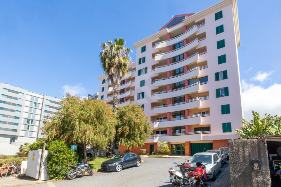Apartamento T3 para Arrendamento em São Martinho Foto 24