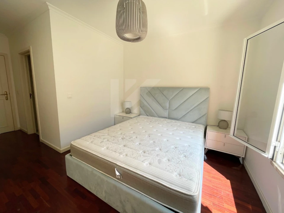 Apartamento T3 para Arrendamento em São Martinho Foto 8