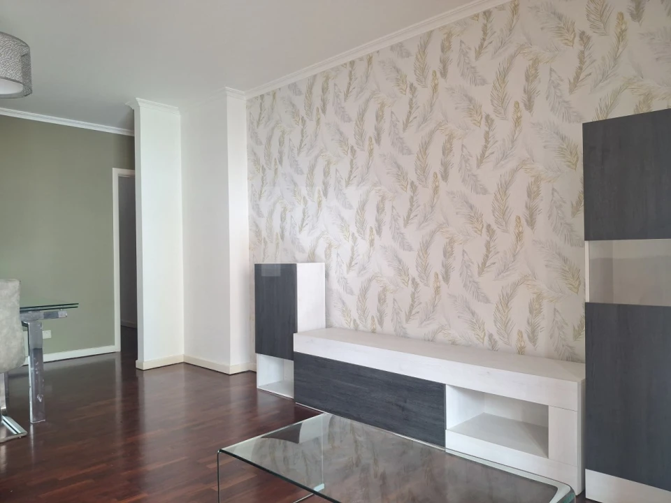 Apartamento T3 para Arrendamento em São Martinho Foto 1