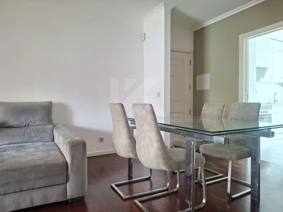 Apartamento T3 para Arrendamento em São Martinho Foto 4
