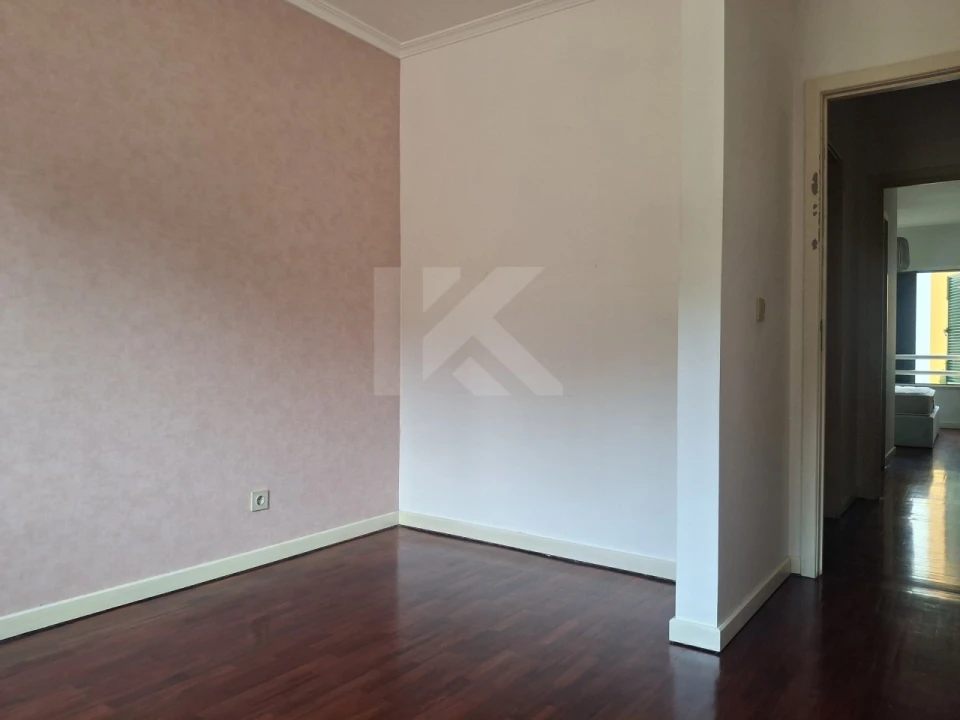 Apartamento T3 para Arrendamento em São Martinho Foto 14