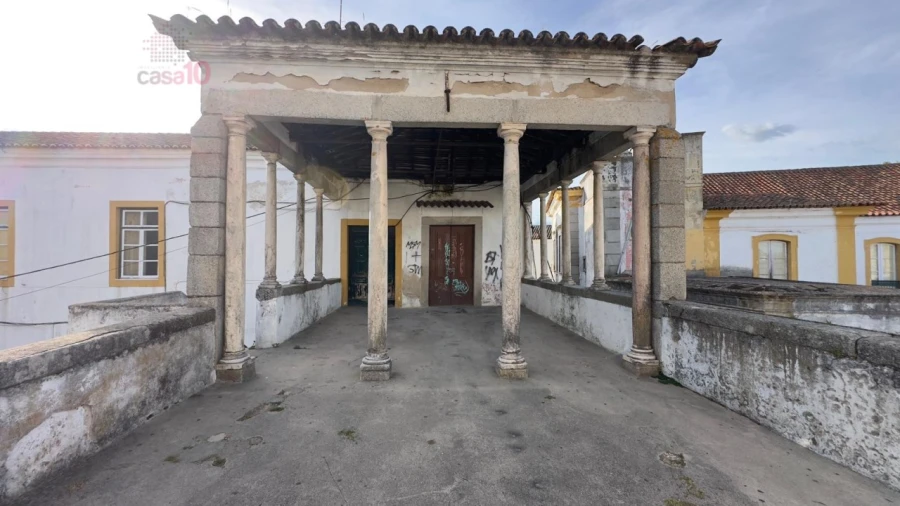Terreno para Venda em Évora (São Mamede, Sé, São Pedro e Santo Antão) Foto 1