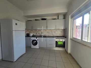 Moradia T4 para Venda em Charneca de Caparica e Sobreda