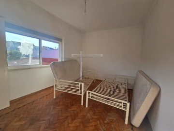 Moradia T4 para Venda em Charneca de Caparica e Sobreda