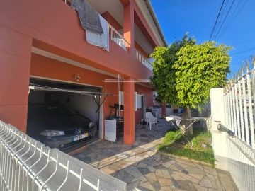 Moradia T4 para Venda em Charneca de Caparica e Sobreda