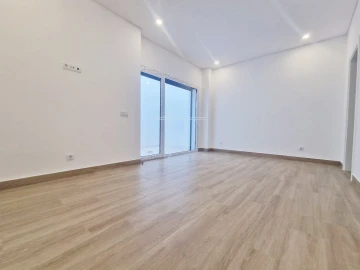 Moradia T3 para Venda em Caparica e Trafaria