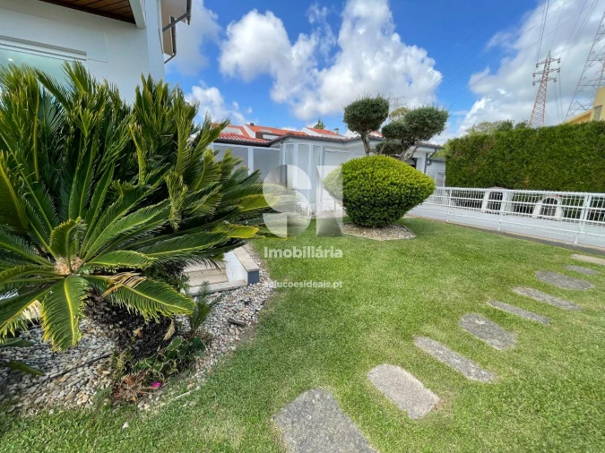 Moradia T4 para Venda em Cidade da Maia Foto 8