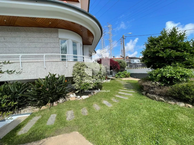 Moradia T4 para Venda em Cidade da Maia Foto 6