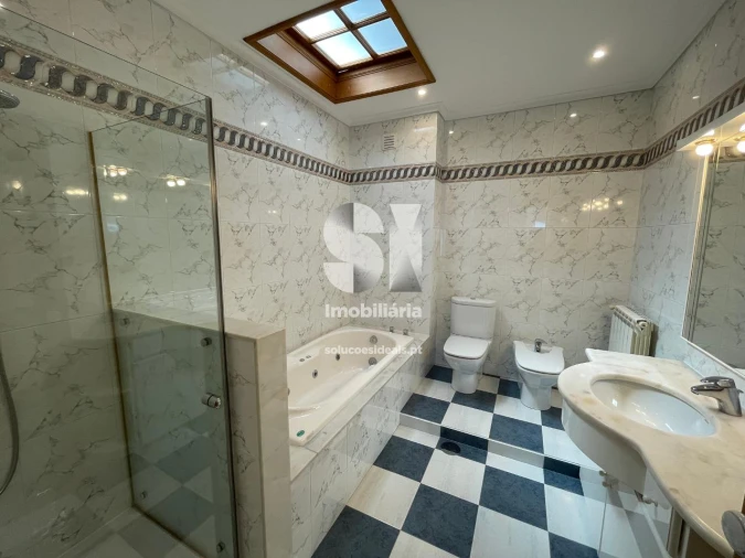 Moradia T4 para Venda em Cidade da Maia Foto 39