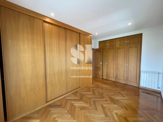 Moradia T4 para Venda em Cidade da Maia Foto 38