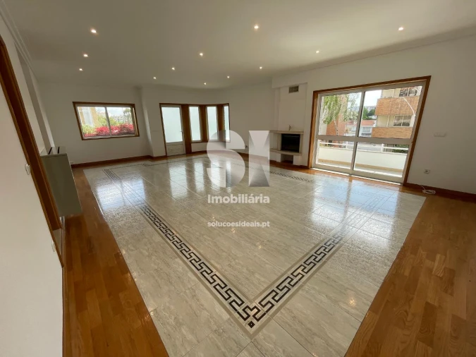 Moradia T4 para Venda em Cidade da Maia Foto 17