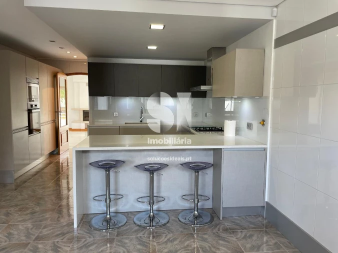 Moradia T4 para Venda em Cidade da Maia Foto 24