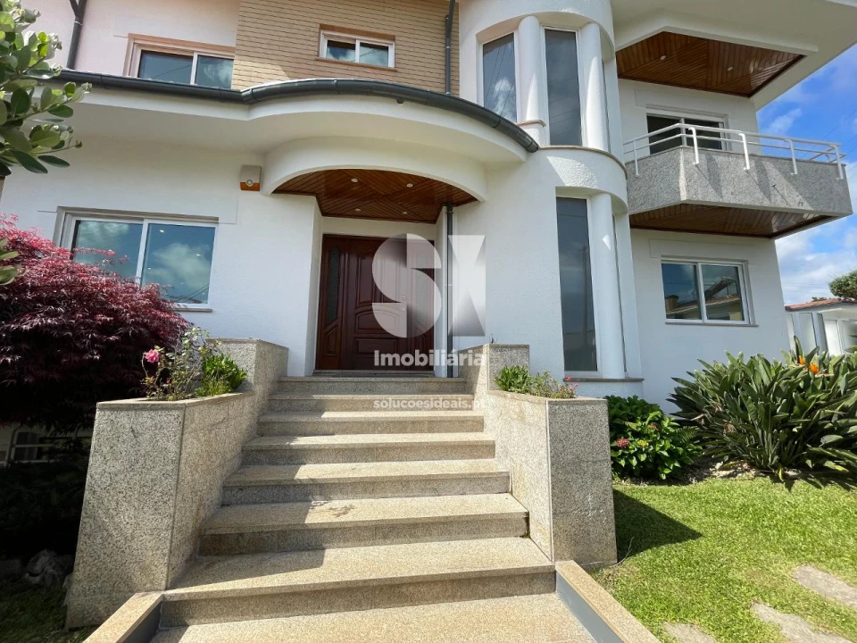 Moradia T4 para Venda em Cidade da Maia Foto 3