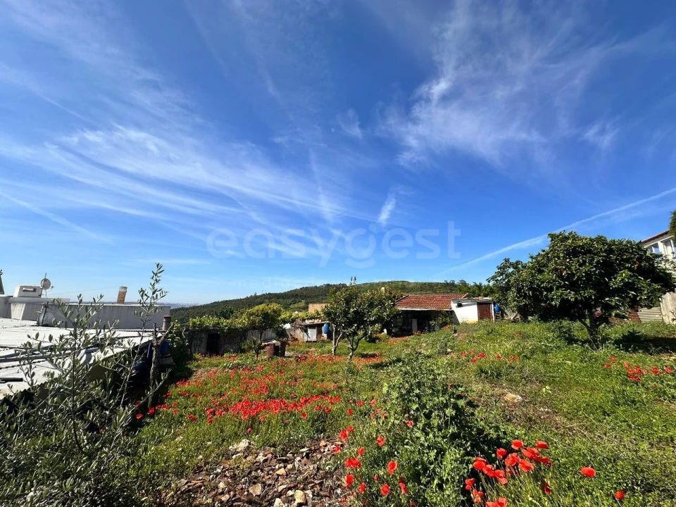 Moradia T3 para Venda em Fanhões Foto 2