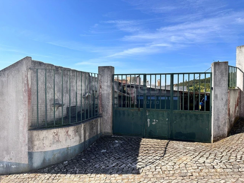 Moradia T3 para Venda em Fanhões Foto 12