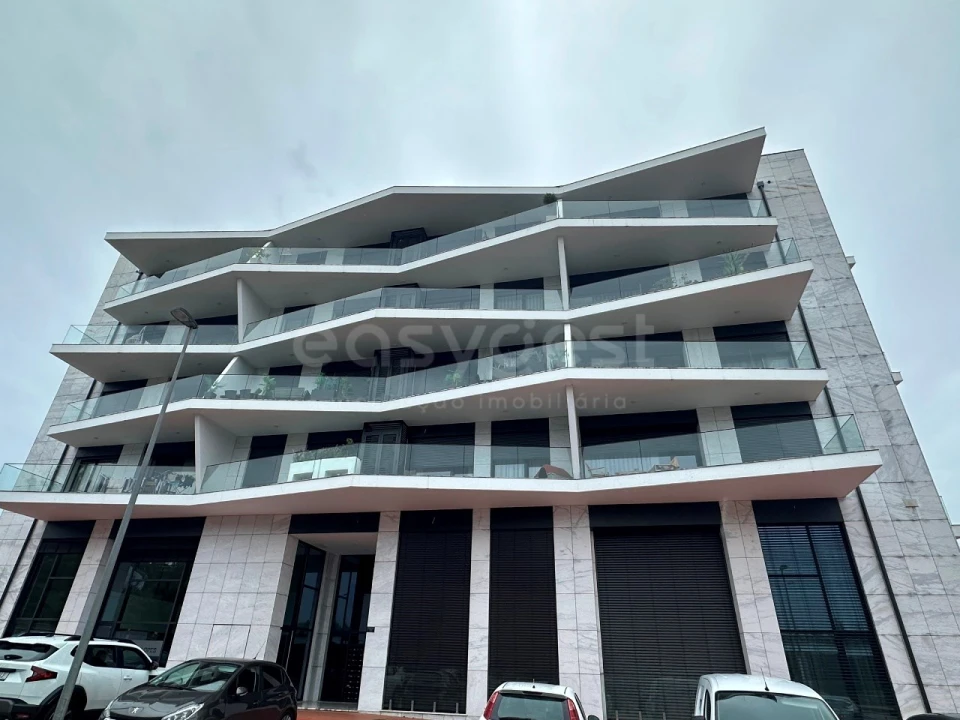 Apartamento T1 para Venda em Santo Antonio dos Olivais Foto 1