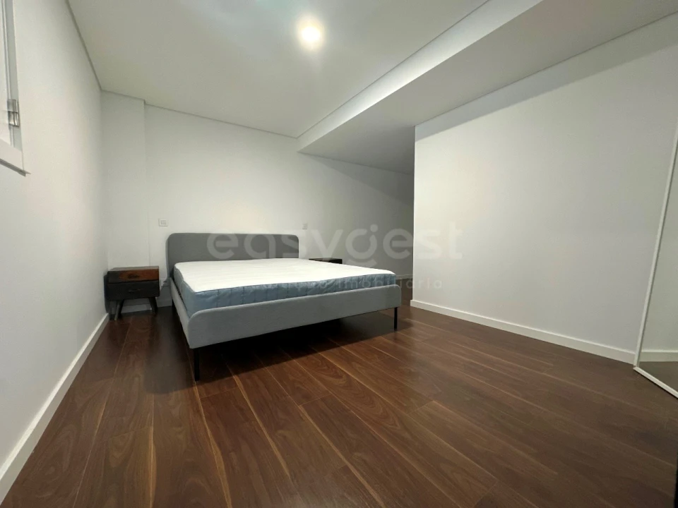 Apartamento T1 para Venda em Santo Antonio dos Olivais Foto 13