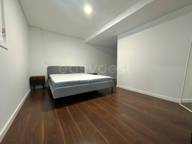 Apartamento T1 para Venda em Santo Antonio dos Olivais Foto 13