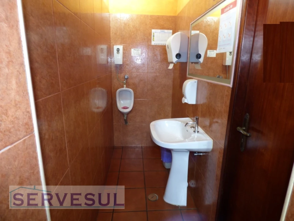 Negócio para Venda em Silves Foto 17