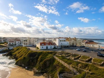 Moradia T3 para Venda em Atouguia da Baleia