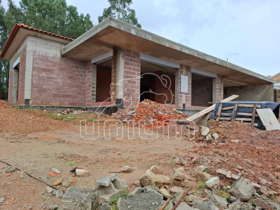 Moradia T3 para Venda em Torre e Vila Mou Foto 1