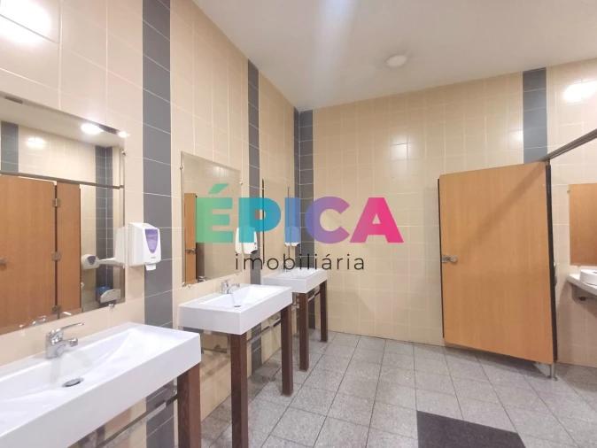 Loja para Arrendamento em Pontinha e Famões Foto 7