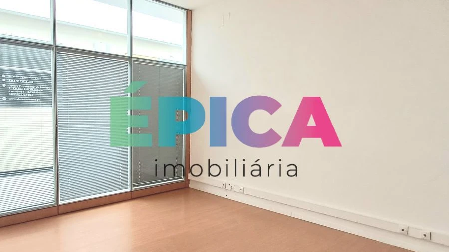 Loja para Arrendamento em Pontinha e Famões