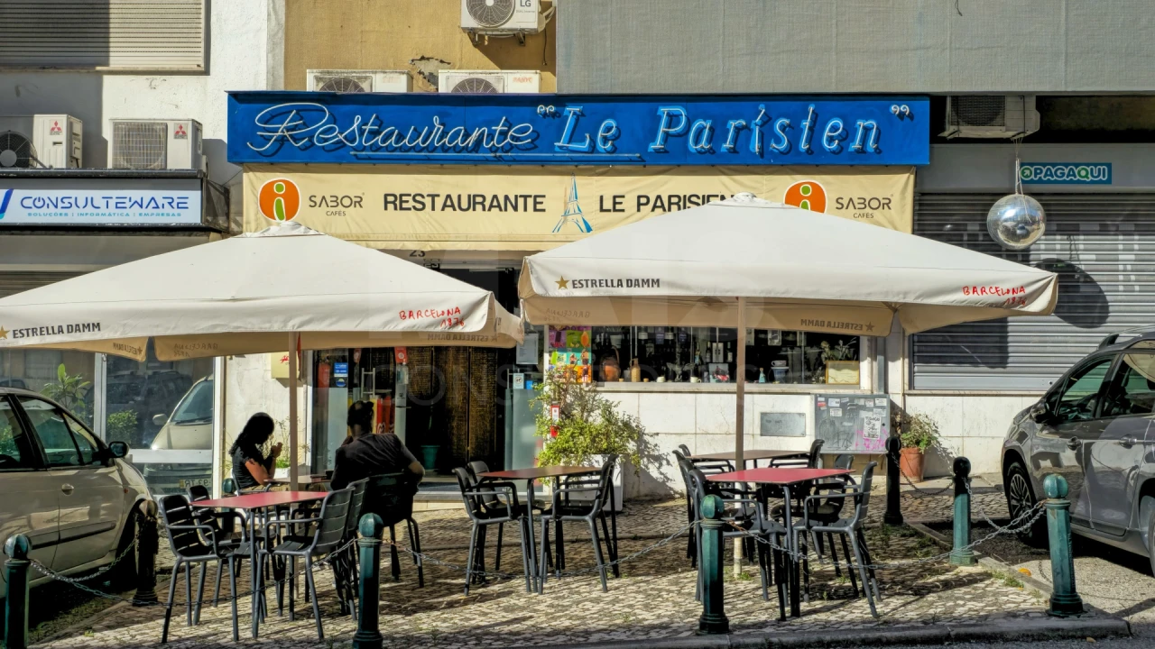 Loja para Venda em Póvoa de Santa Iria e Forte da Casa Foto 1
