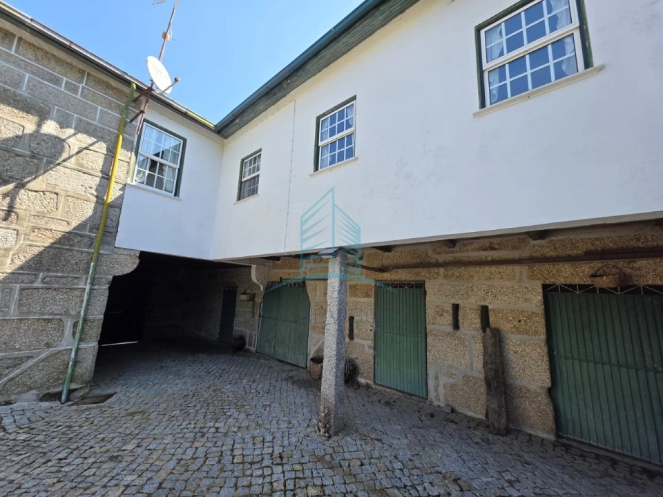 Moradia T5 para Venda em Fonte Arcada Foto 45