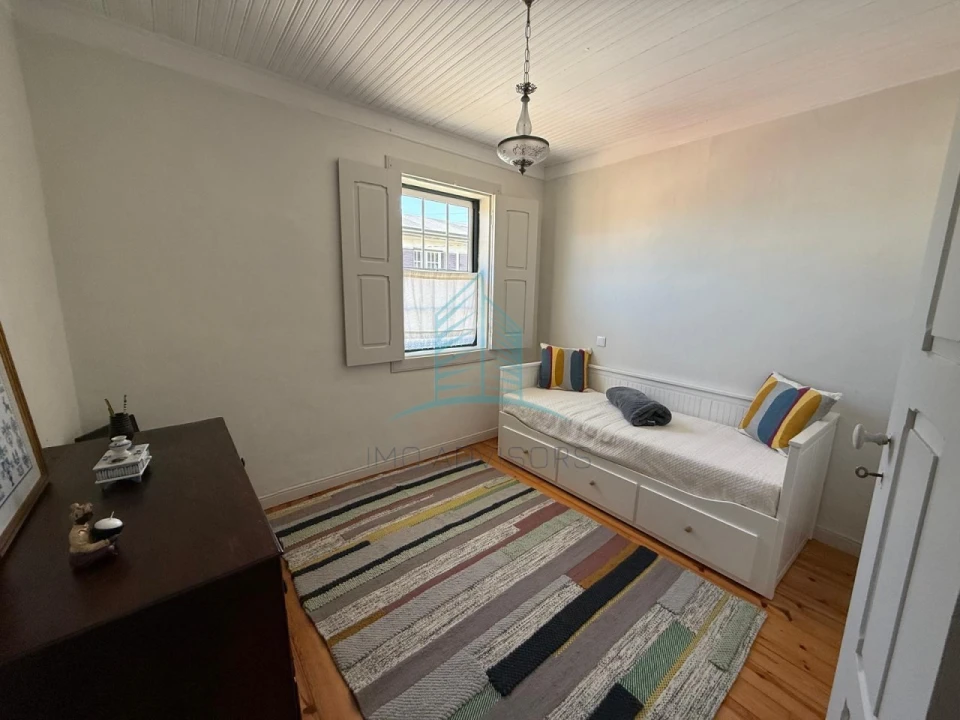 Moradia T5 para Venda em Fonte Arcada Foto 6