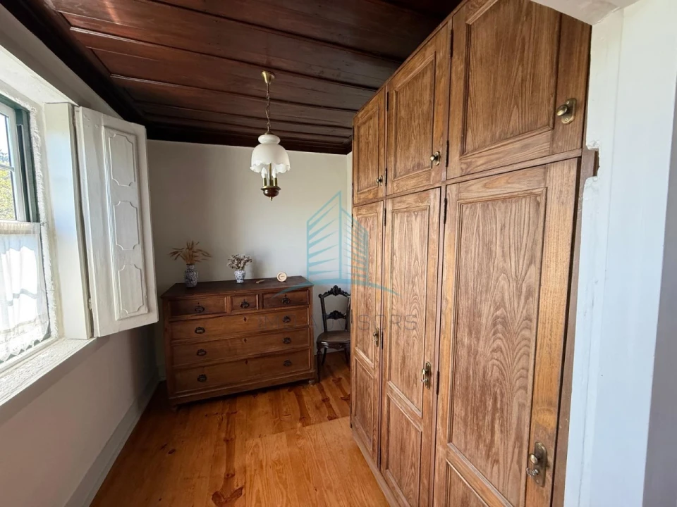 Moradia T5 para Venda em Fonte Arcada Foto 30