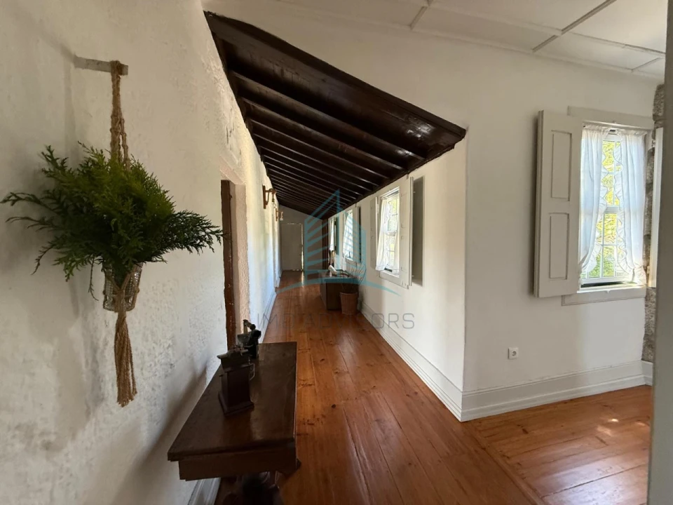 Moradia T5 para Venda em Fonte Arcada Foto 44