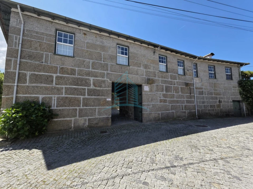 Moradia T5 para Venda em Fonte Arcada Foto 54