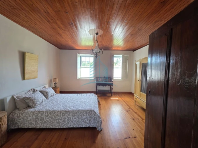 Moradia T5 para Venda em Fonte Arcada Foto 7