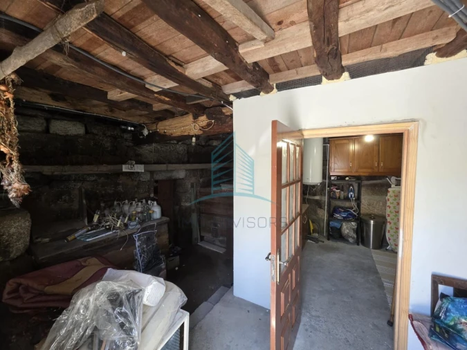 Moradia T5 para Venda em Fonte Arcada Foto 33