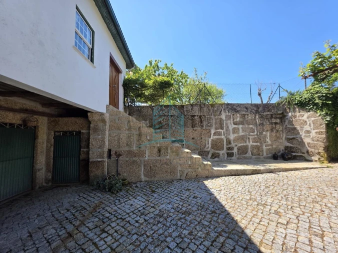 Moradia T5 para Venda em Fonte Arcada Foto 56