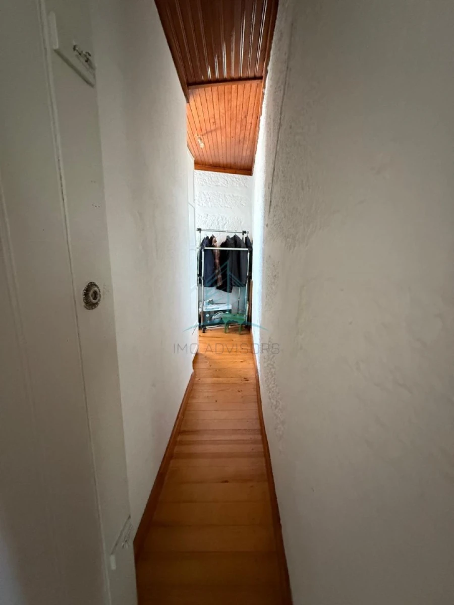 Moradia T5 para Venda em Fonte Arcada Foto 17