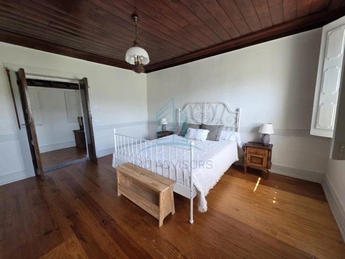 Moradia T5 para Venda em Fonte Arcada Foto 31