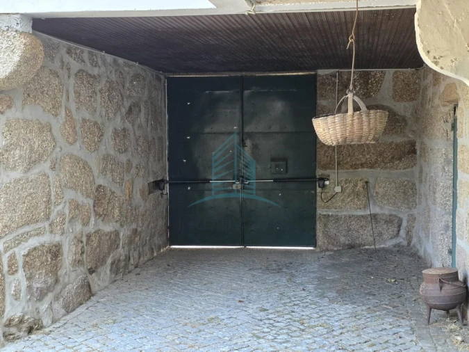 Moradia T5 para Venda em Fonte Arcada Foto 57