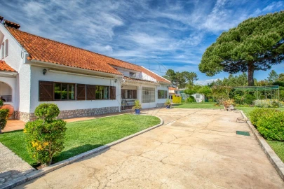 Moradia T4 para Venda em Sesimbra (Castelo)