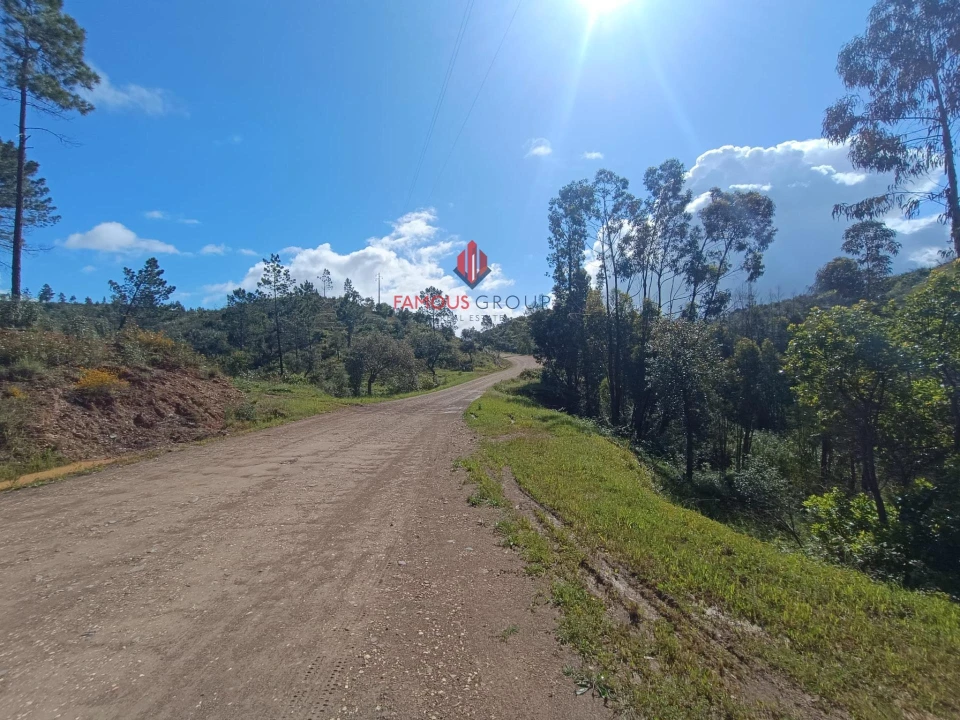 Moradia T3 para Venda em Marmelete Foto 5