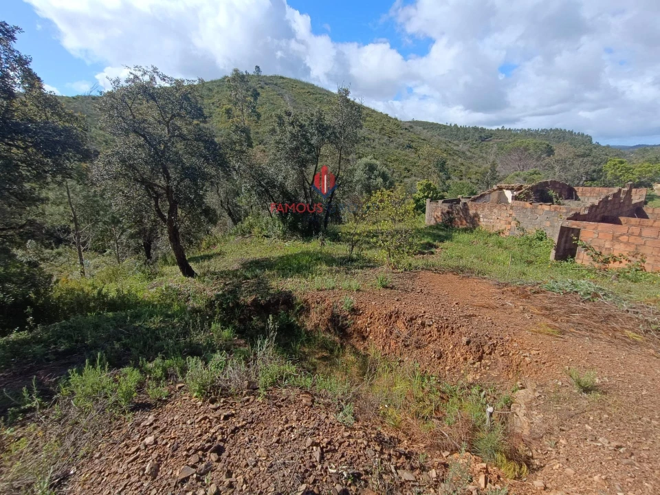 Moradia T3 para Venda em Marmelete Foto 9