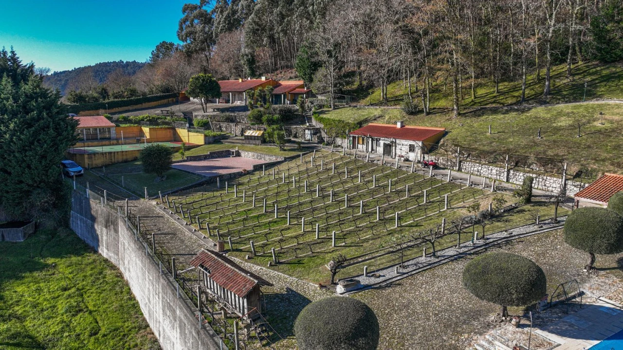 Moradia T6 para Venda em Ribeira do Neiva Foto 13